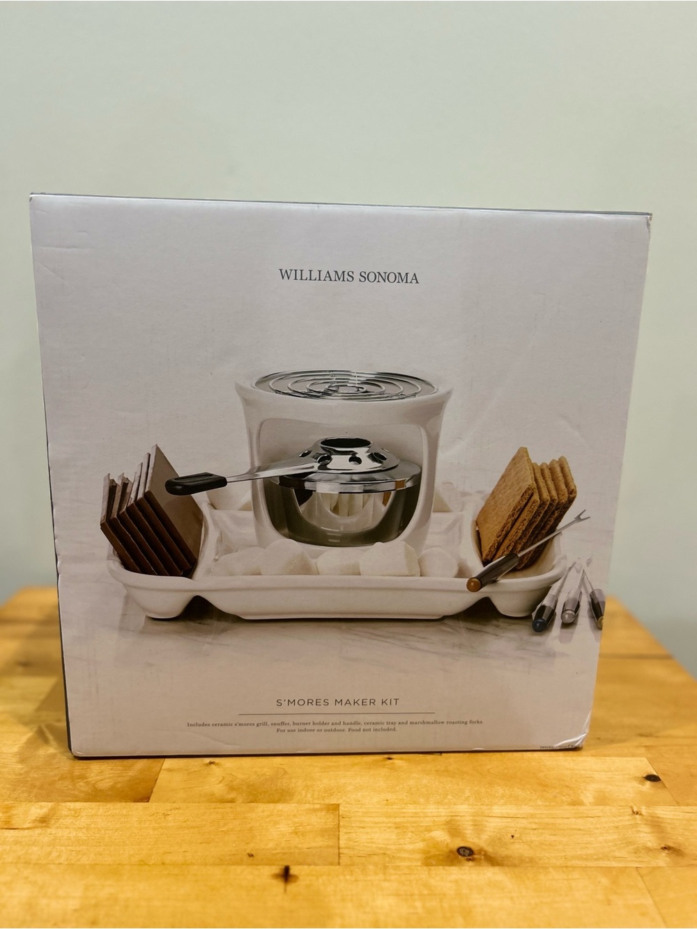 Williams Sonoma White and Silver S'mores Maker Kit
